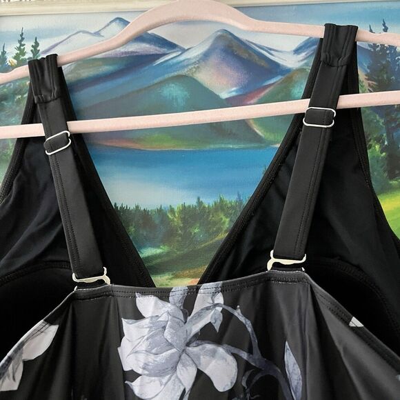 NWT Daci Asymmetrical Swim Dress Sz 22W Dark Fairy Floral Goth - Picture 6 of 10